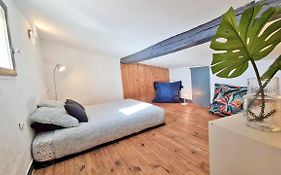 Gregbnb - T2 Climatise Mezzanine - Atypique - Centre Ancien